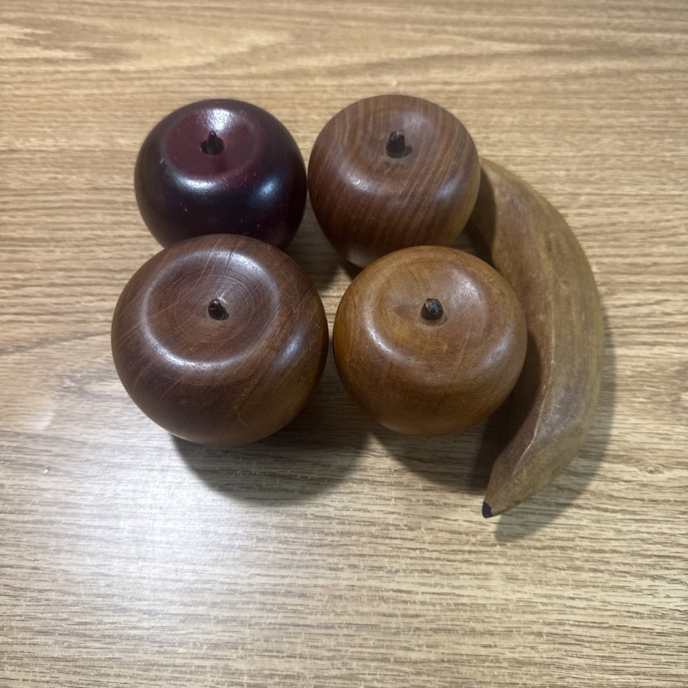 Vintage‎ Hand Carved Fruit Wooden Lot of 4 Apples With Leather Stems 1 Banana